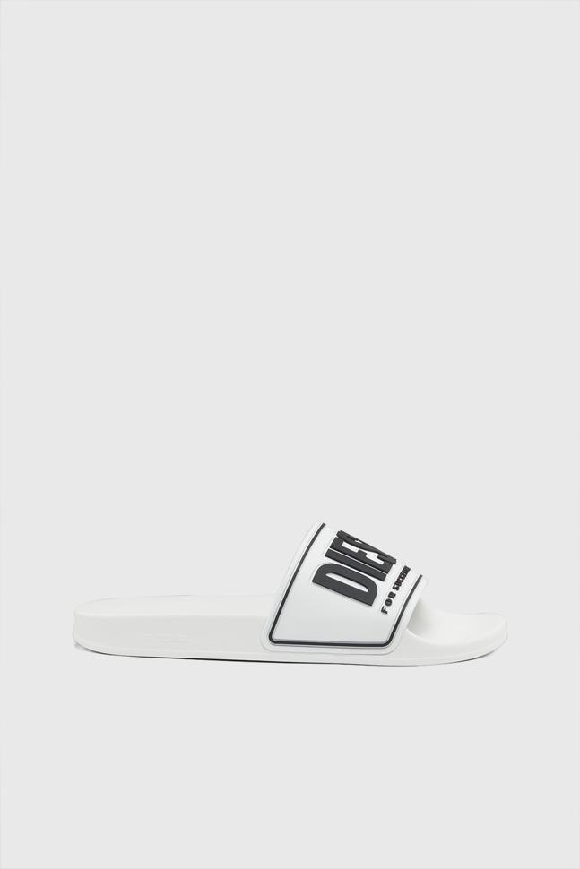 Y02801P4441_H8327