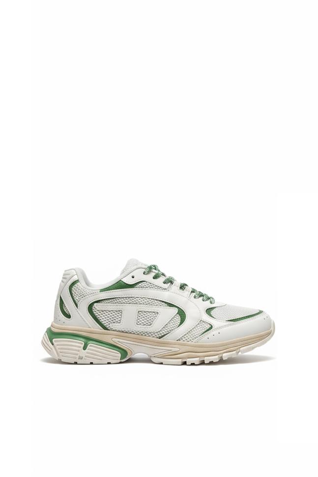 Y03593P8136_03933