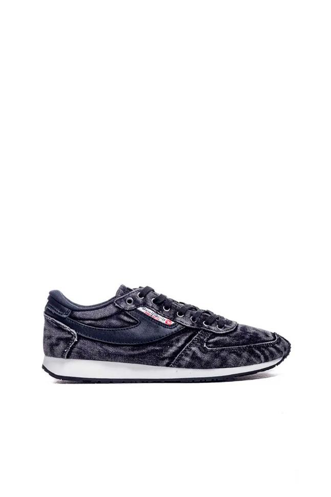 S-PASS ON SNEAKERS