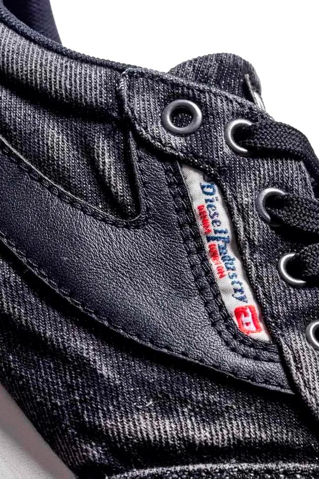 S-PASS ON SNEAKERS