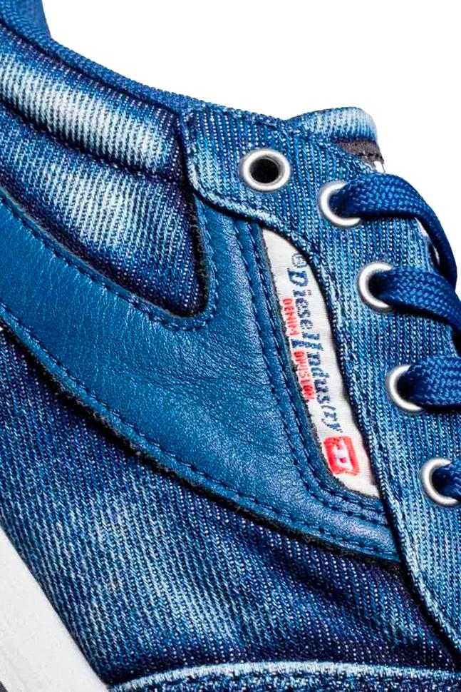 S-PASS ON SNEAKERS