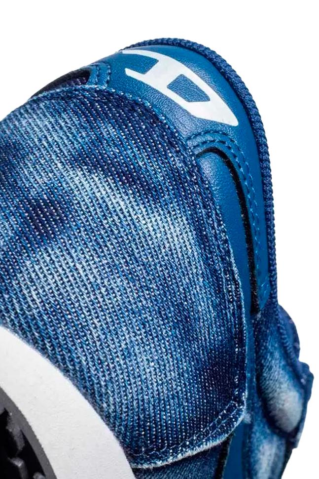 S-PASS ON SNEAKERS